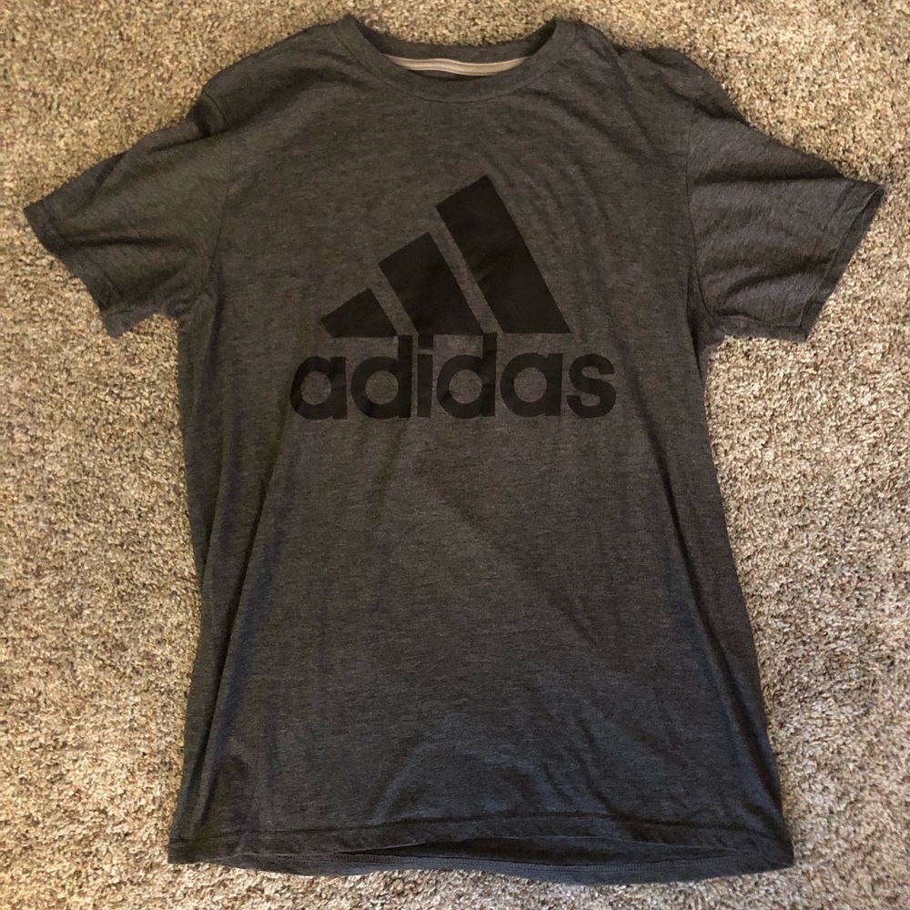 ADIDAS t-shirt